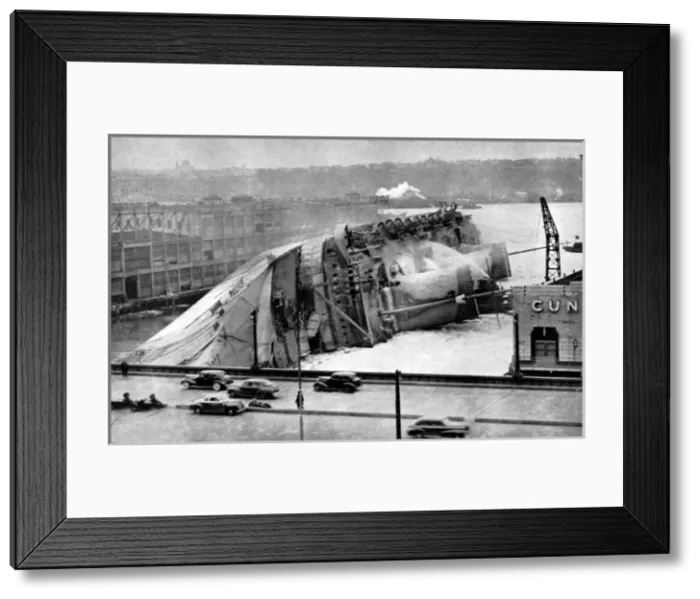 Framed Print : The Normandie, the largest liner in the world Framed Print : The Normandie, the largest liner in the world