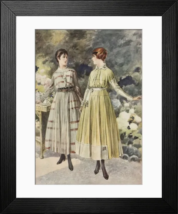 Framed Print : Toilettes d ete Framed Print : Toilettes d ete