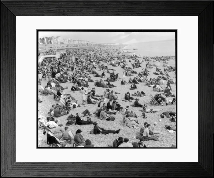 Framed Print : Crowded Brighton Beach Framed Print : Crowded Brighton Beach
