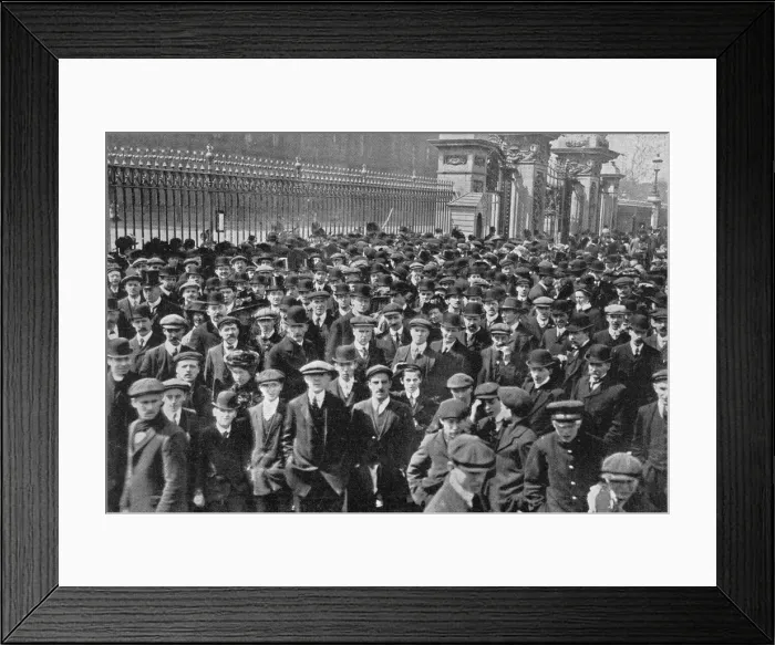 Framed Print : A Nations Apprehension: The Crowds Outside Buckingham Palac Framed Print : A Nations Apprehension: The Crowds Outside Buckingham Palac