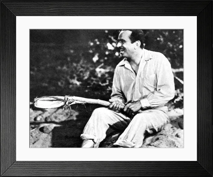 Framed Print : Douglas Fairbanks playing Mr Robinson Crusoe, 1932 Framed Print : Douglas Fairbanks playing Mr Robinson Crusoe, 1932