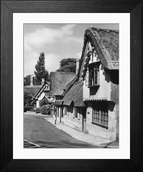 Framed Print : Old Shanklin Village Framed Print : Old Shanklin Village