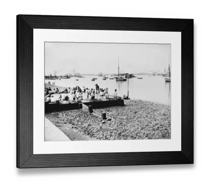 Framed Print : GRAVESEND SEASIDE Framed Print : GRAVESEND SEASIDE