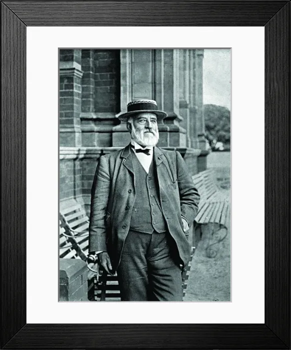 Framed Print : Cricketer, Wostingholme Framed Print : Cricketer, Wostingholme