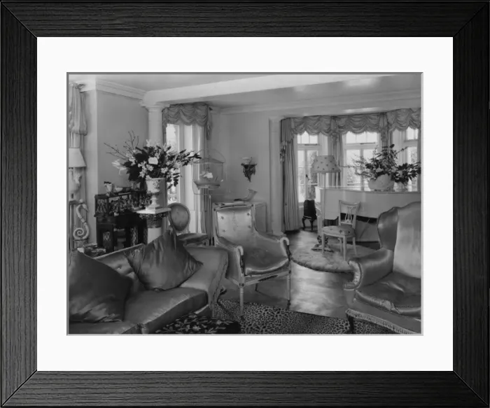 Framed Print : Luxurious Living Room Framed Print : Luxurious Living Room