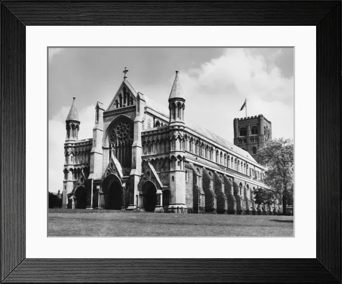 Framed Print : St Albans Cathedral