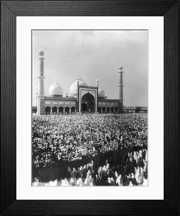 Framed Print : Ramadan Crowd, Delhi Framed Print : Ramadan Crowd, Delhi
