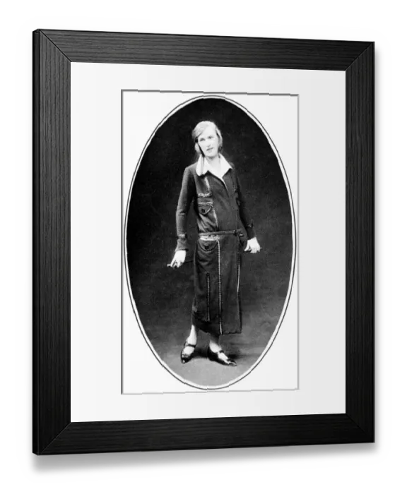 Framed Print : Fashion for September 1923 Framed Print : Fashion for September 1923