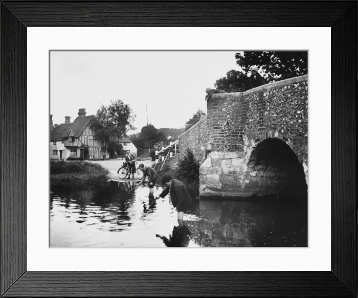 Framed Print : England / Eynesford Framed Print : England / Eynesford