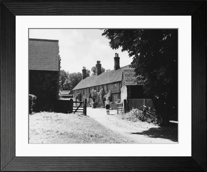 Framed Print : Farm Cottages, Surrey Framed Print : Farm Cottages, Surrey