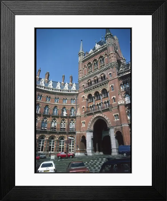 Framed Print : St. Pancras Station Framed Print : St. Pancras Station