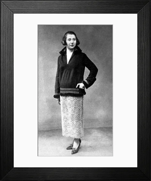 Framed Print : Ladies fashions for September 1923 Framed Print : Ladies fashions for September 1923