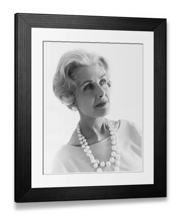 Framed Print : A Mature Female Model Framed Print : A Mature Female Model