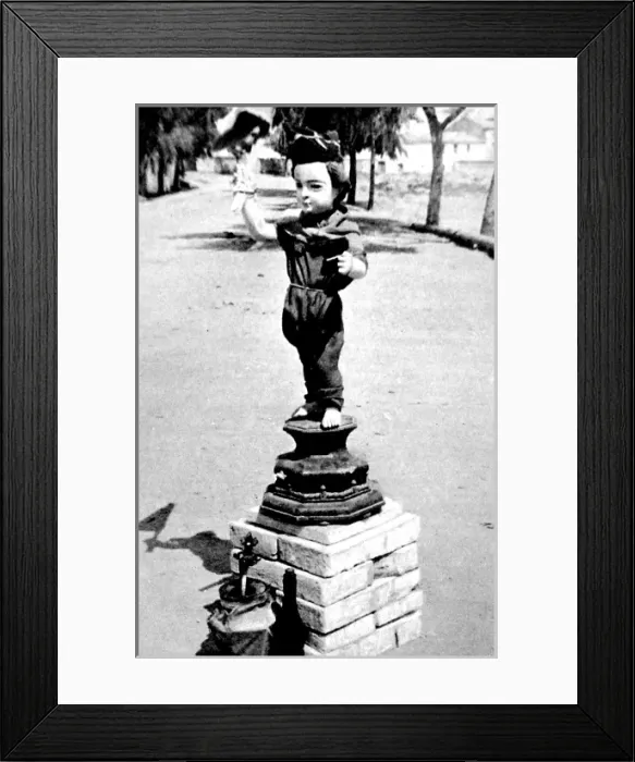 Framed Print : Statue of the Child Christ dressed as a Republican Militiama Framed Print : Statue of the Child Christ dressed as a Republican Militiama