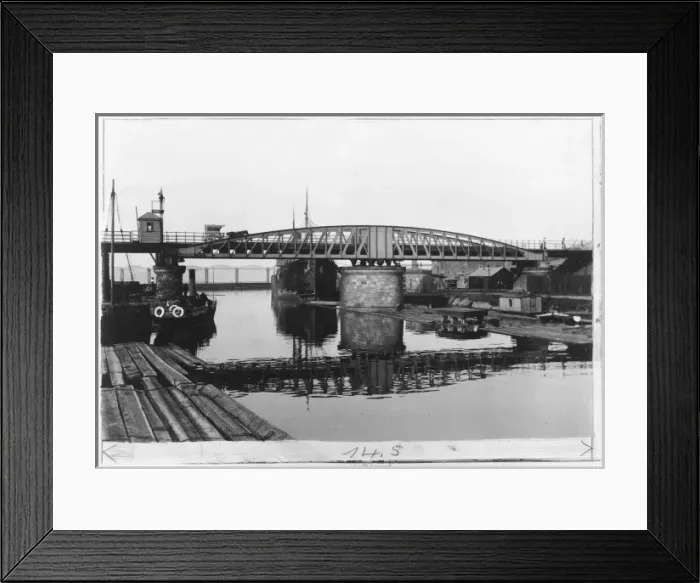 Framed Print : SHARPNESS - 1907 Framed Print : SHARPNESS - 1907