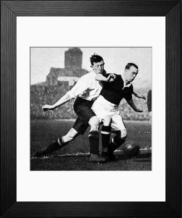 Framed Print : England vs. Scotland Football Match, 1926 Framed Print : England vs. Scotland Football Match, 1926