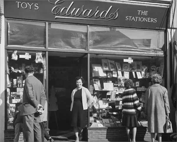 Stationery Shop  /  Edwards