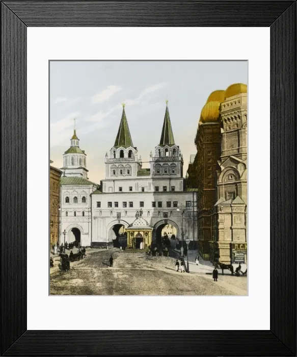 Framed Print : Moscow / Yverski Chapel Framed Print : Moscow / Yverski Chapel