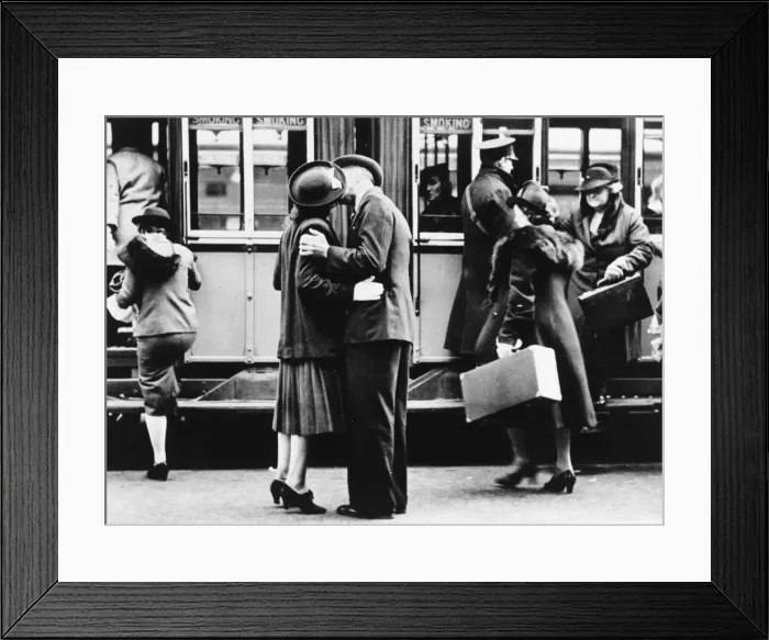Framed Print : Goodbye Kiss at Station Framed Print : Goodbye Kiss at Station