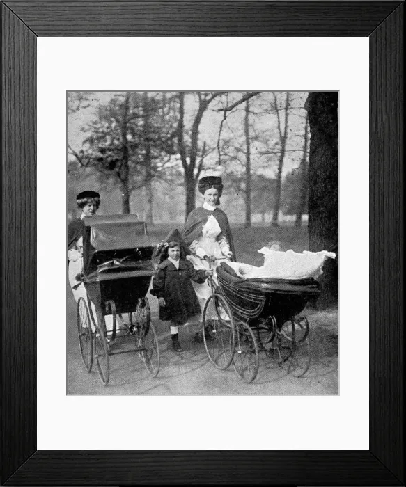 Framed Print : Childrens nurse in London Framed Print : Childrens nurse in London