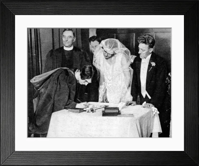 Framed Print : Women Minister officiating a wedding Framed Print : Women Minister officiating a wedding