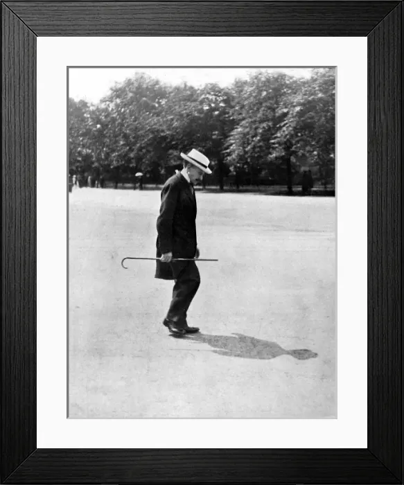 Framed Print : German ambassador leaving London Framed Print : German ambassador leaving London
