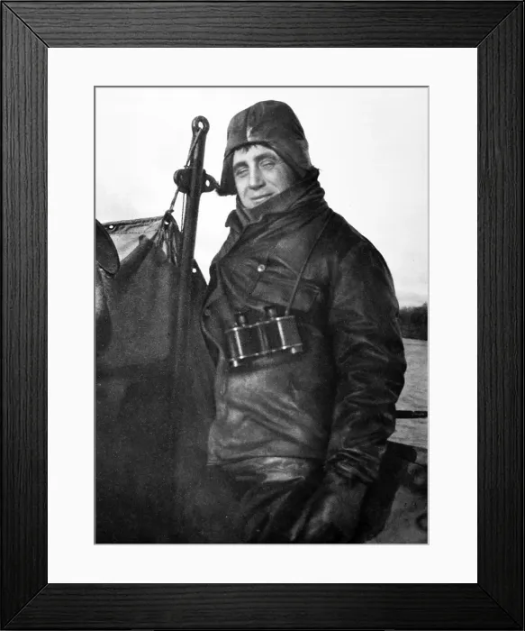 Framed Print : The E9s commander Framed Print : The E9s commander