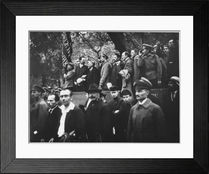 Framed Print : Lenin and Colleagues Framed Print : Lenin and Colleagues