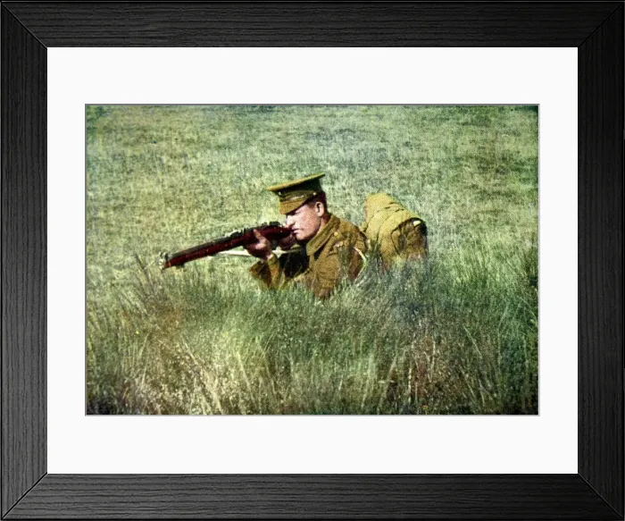 Framed Print : A British infantryman kneeling behind cover Framed Print : A British infantryman kneeling behind cover