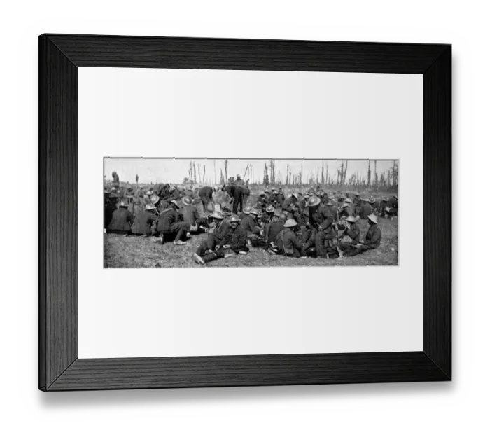 Framed Print : British labour Battalion having lunch; First World War, 1916 Framed Print : British labour Battalion having lunch; First World War, 1916