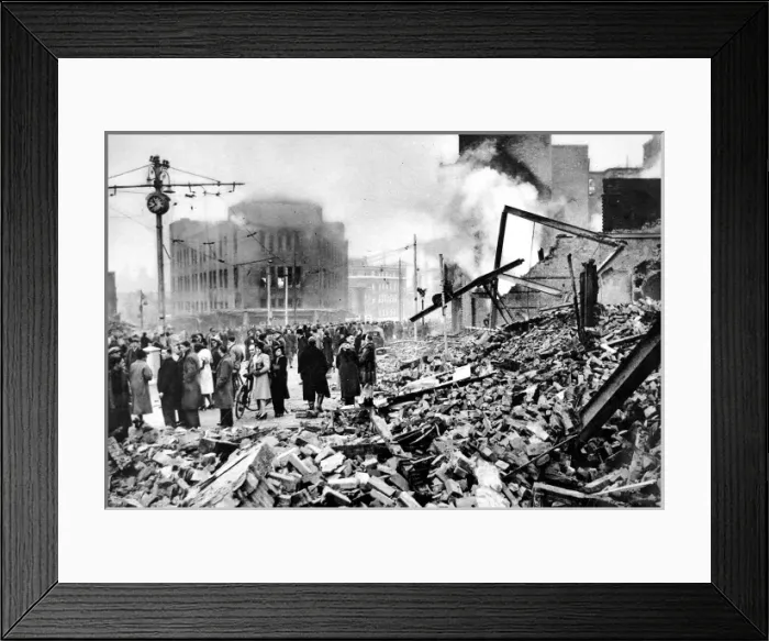 Framed Print : Coventry after the Blitz, Second World War, 1940 Framed Print : Coventry after the Blitz, Second World War, 1940