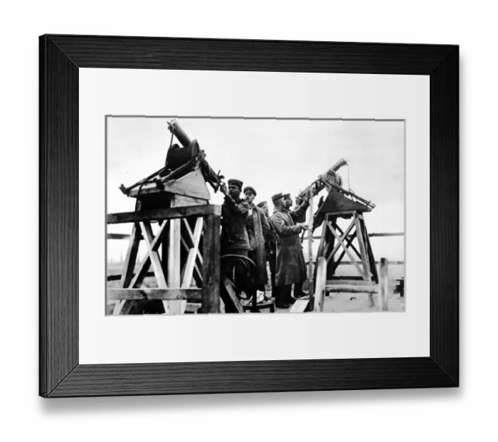 Framed Print : German machine guns on temporary mountains for use against war planes Framed Print : German machine guns on temporary mountains for use against war planes