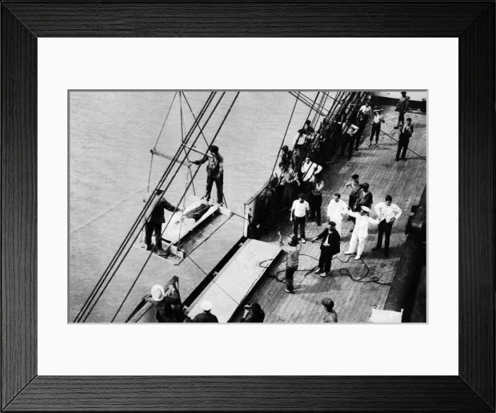 Framed Print : The attack on the Pegasus by the Konigsberg : Transhippin Framed Print : The attack on the Pegasus by the Konigsberg : Transhippin