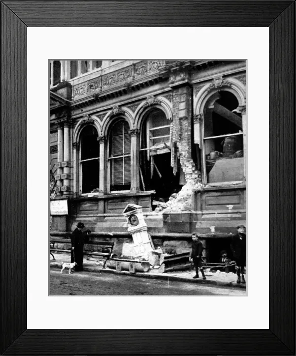 Framed Print : The Grand Picture Palace in Scarborough wrecked by an enemy shell