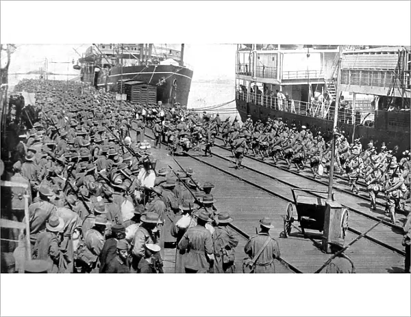 The departure from Melbourne of the Australian expedition for the Great War
