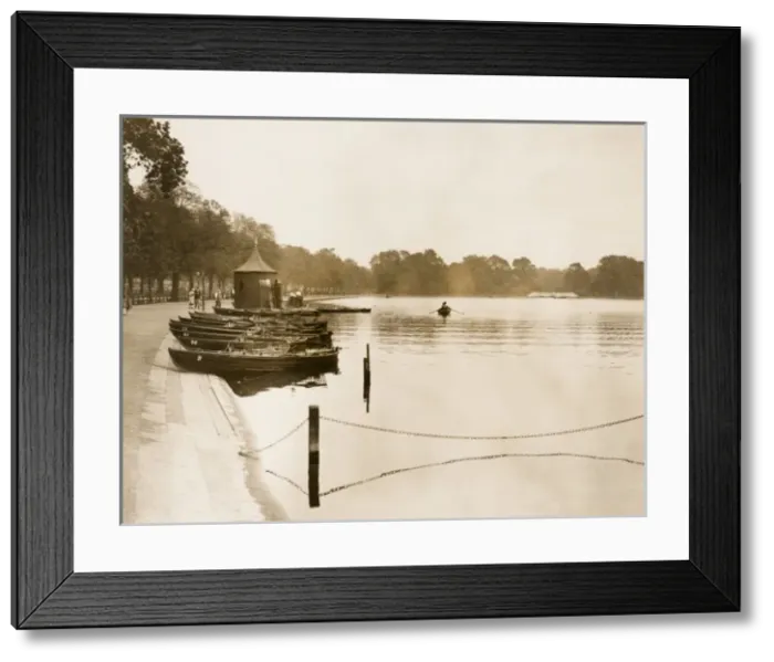 Framed Print : Serpentine 1926 Framed Print : Serpentine 1926