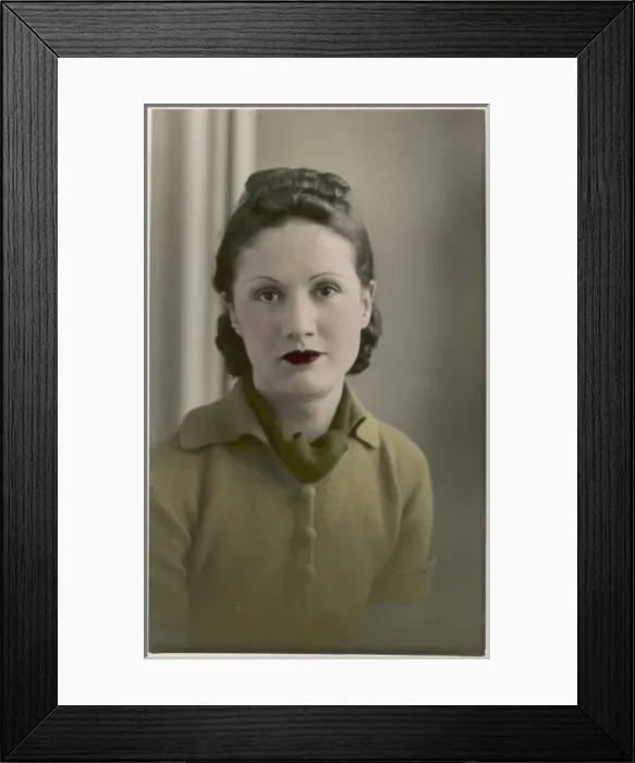 Framed Print : Fashionable young lady of the 1930s Framed Print : Fashionable young lady of the 1930s