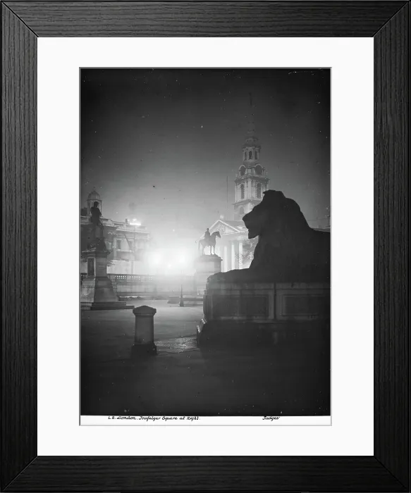 Framed Print : Trafalgar Square at Night Framed Print : Trafalgar Square at Night