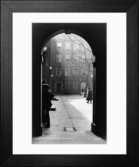 Framed Print : Pump Court, Middle Temple, London Framed Print : Pump Court, Middle Temple, London