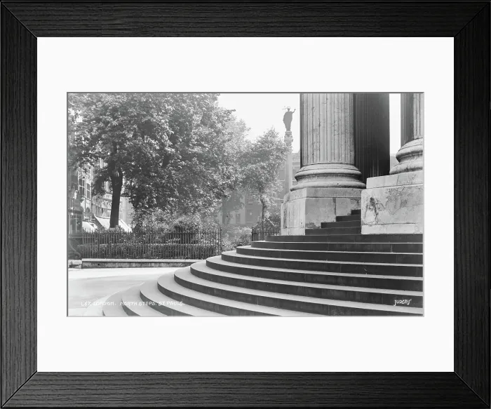 Framed Print : North Steps of St. Paul's Cathedral Framed Print : North Steps of St. Paul's Cathedral