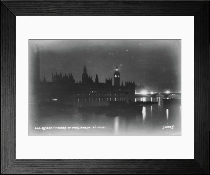 Framed Print : Houses of Parliament at Night Framed Print : Houses of Parliament at Night