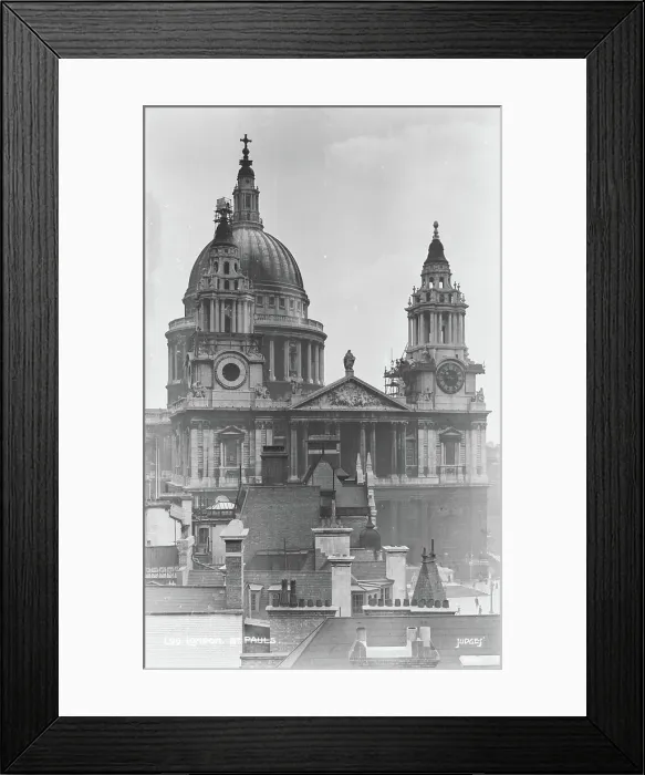 Framed Print : St. Paul's Cathedral in London Framed Print : St. Paul's Cathedral in London