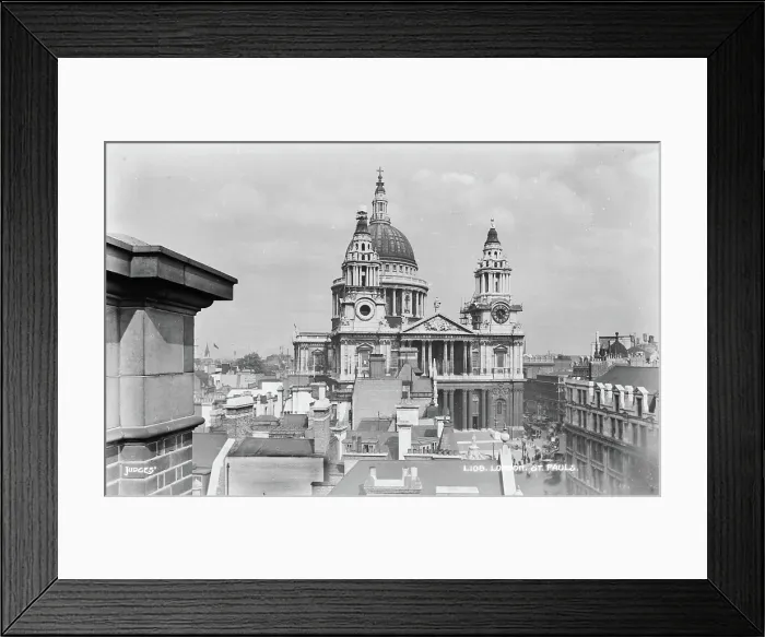 Framed Print : St. Paul's Cathedral in London Framed Print : St. Paul's Cathedral in London