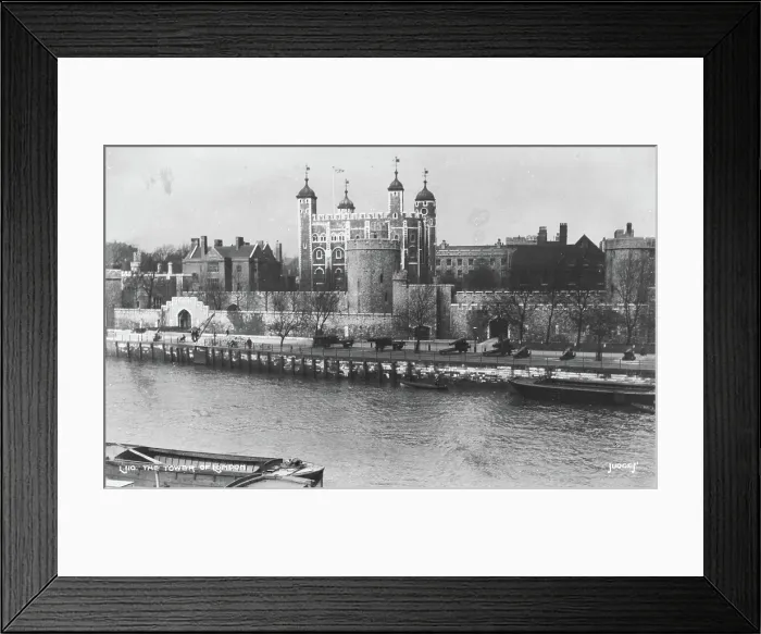 Framed Print : The Tower of London Framed Print : The Tower of London