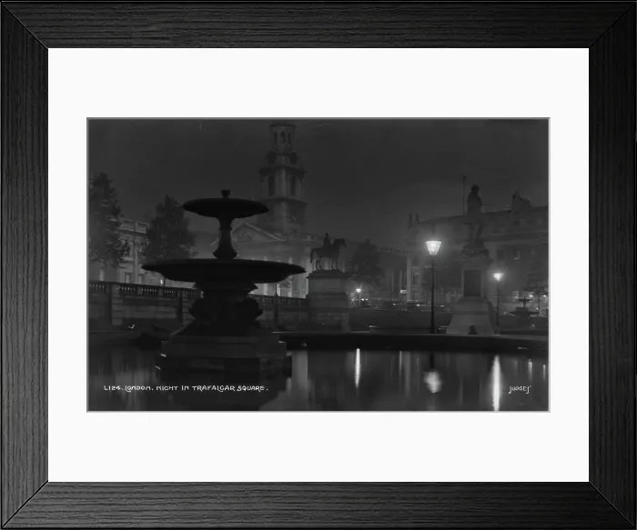 Framed Print : Night in Trafalgar Square Framed Print : Night in Trafalgar Square