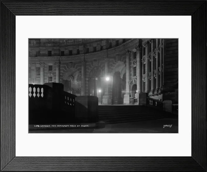 Framed Print : New Admiralty Arch at Night Framed Print : New Admiralty Arch at Night