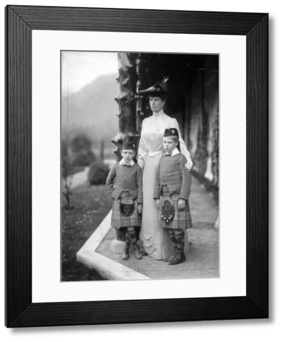 Framed Print : Queen Mary and sons Framed Print : Queen Mary and sons
