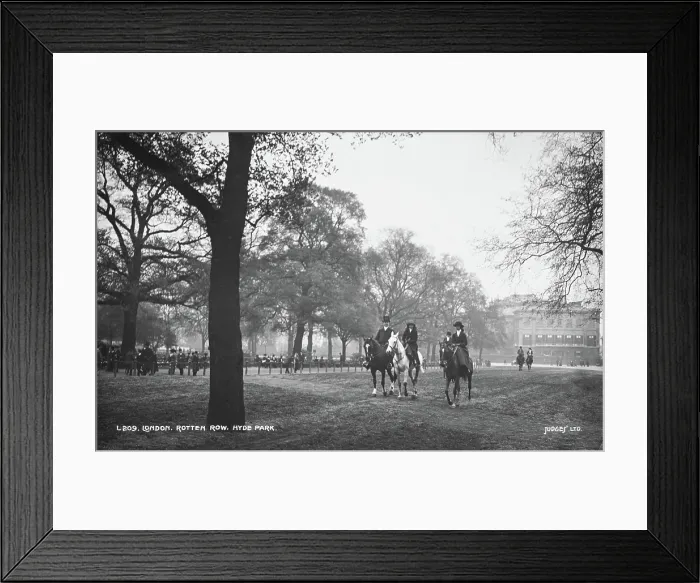 Framed Print : Horse Riders in Hyde Park Framed Print : Horse Riders in Hyde Park