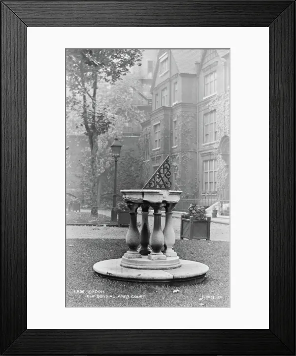Framed Print : Old Sundial at Amen Court Framed Print : Old Sundial at Amen Court