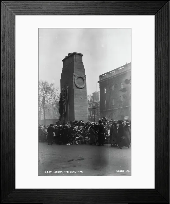 Framed Print : The Cenotaph in London Framed Print : The Cenotaph in London